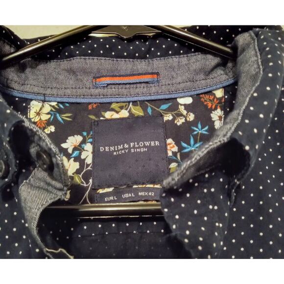 Denim & Flower by Ricky Singh Navy Polka Dot Short Sleeve Button Up Shirt Size L - Picture 3 of 5